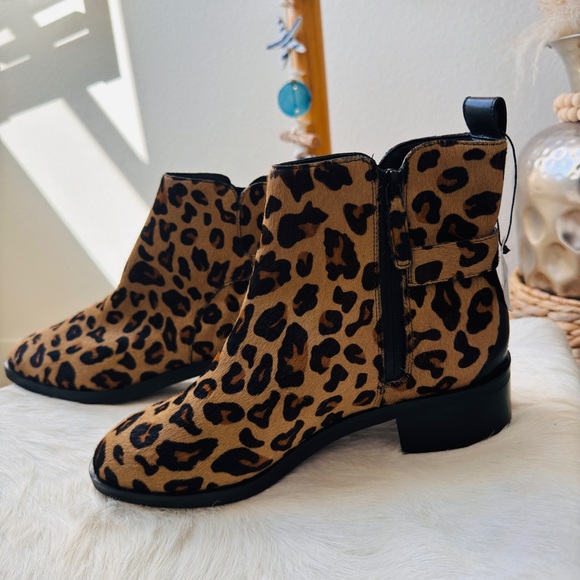 Cole haan women's Kimberly waterproof leopard print ankle booties. Size 9 - Picture 3 of 16